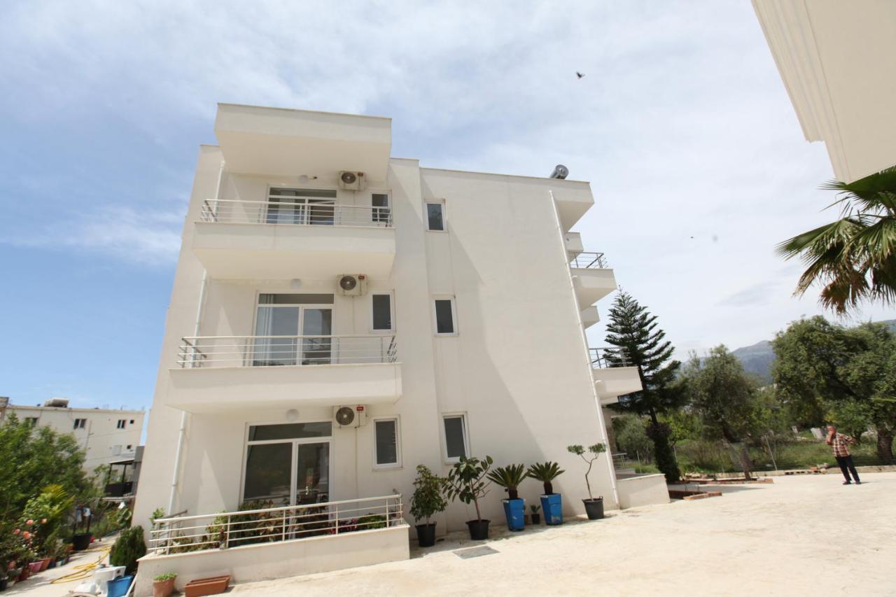 The Sunny Side Apartment Himare Exterior photo