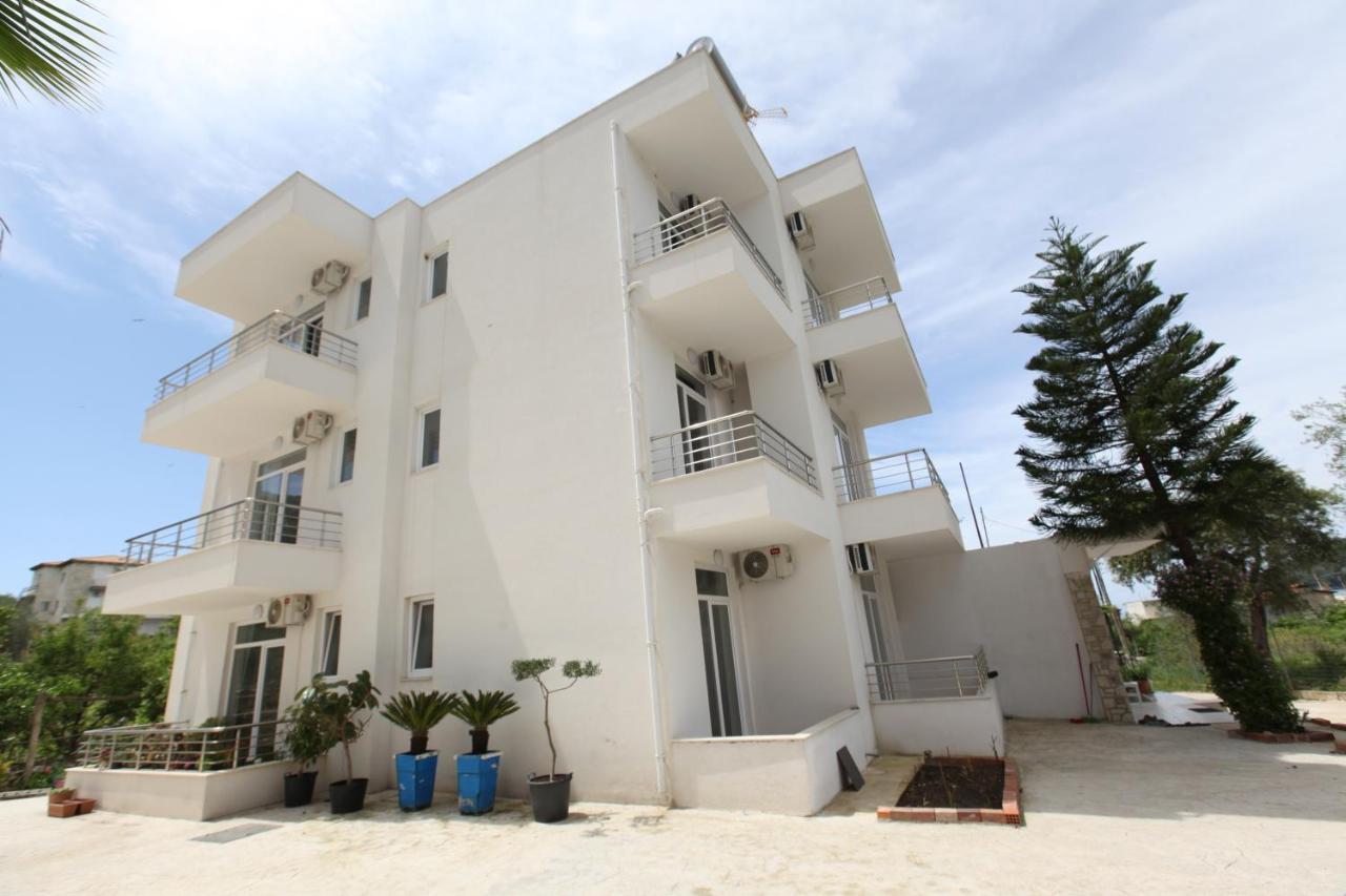 The Sunny Side Apartment Himare Exterior photo