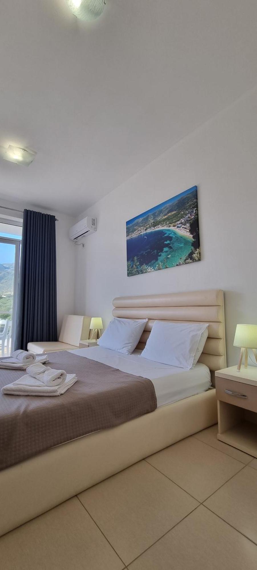 The Sunny Side Apartment Himare Exterior photo