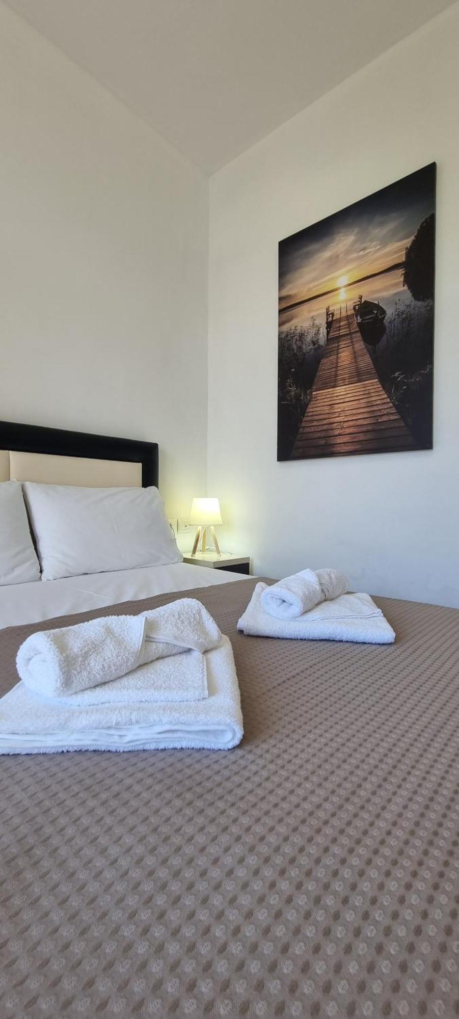 The Sunny Side Apartment Himare Exterior photo