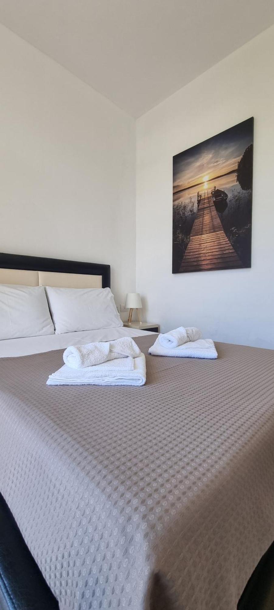 The Sunny Side Apartment Himare Exterior photo