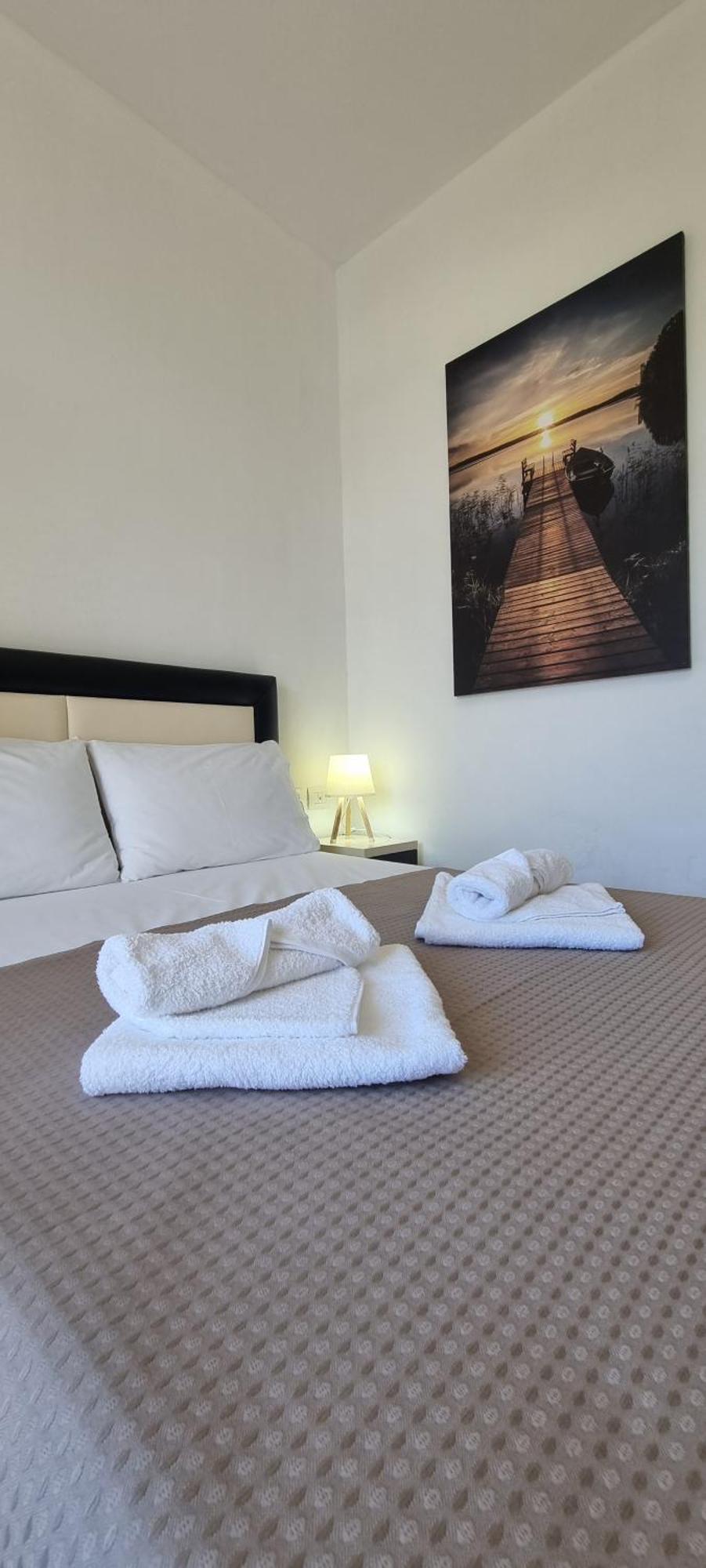 The Sunny Side Apartment Himare Exterior photo