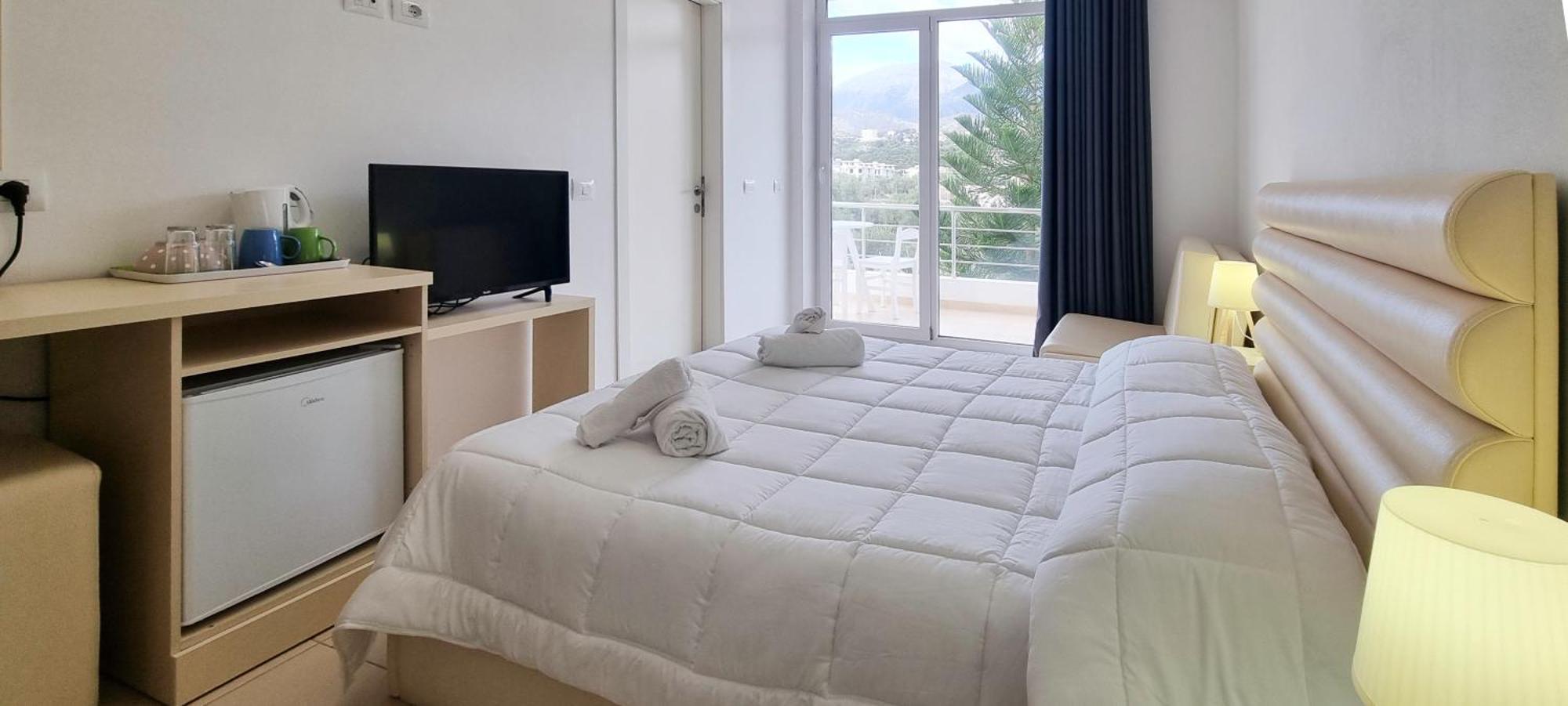 The Sunny Side Apartment Himare Exterior photo